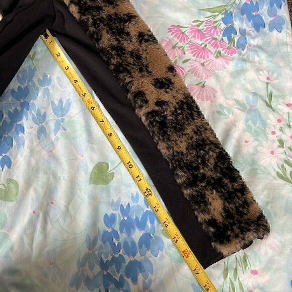 Armani Exchange A|X Faux Fur Jacket/Vest - S (Two Pieces). - Picture 13 of 16